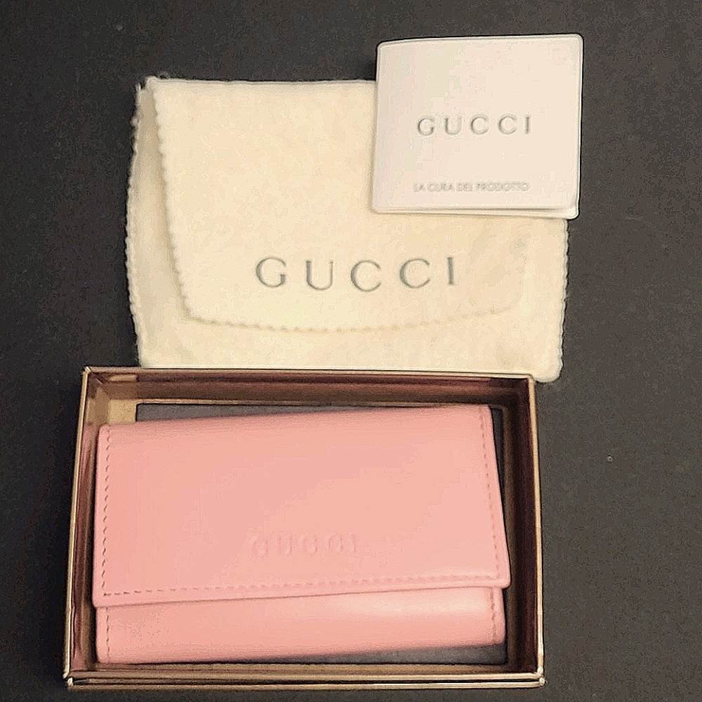 Gucci key holder pink case women's t4324